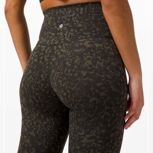 Lululemon Dark Olive Wild Thing Camo Align Leggings 25” sz 6